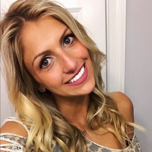 Meet your Posher, Natalie